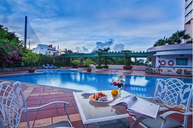 Khách sạn Hạ Long Plaza 